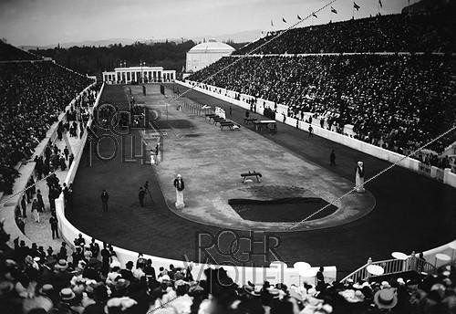 Roger-Viollet | 244276 | 10th anniversary of the modern era of the Olympic Games. Overview of the stadium. Athens (Greece), 1906. | &copy; Maurice-Louis Branger / Roger-Viollet
