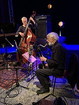 Roger-Viollet | 1448601 | Bruno Chevillon, Michel Portal en concert. 21/05/2021 | &copy; Christian Rose / Roger-Viollet