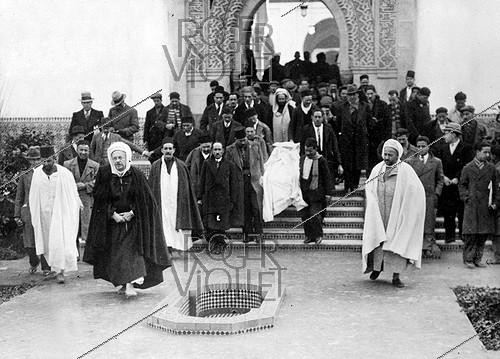 Roger-Viollet | 438526 | Burial in the Great Mosque of Paris of a Muslim victim of the demonstration on February 6, 1934. On the left : Ben Ghabrit. | &copy; Roger-Viollet / Roger-Viollet