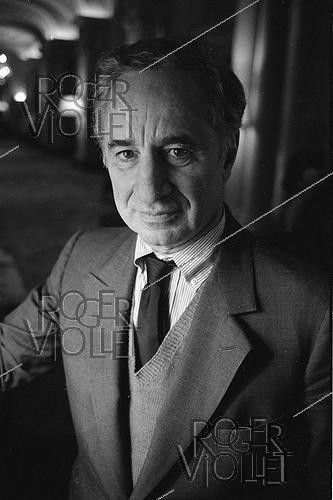 Roger-Viollet | 745319 | Elia Kazan (1909-2003), American director. Photograph by Georges Kelaïditès (1932-2015). | &copy; Georges Kelaïditès / Roger-Viollet
