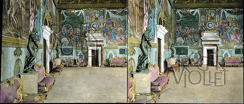 Roger-Viollet | 755683 | Florence (Italie). Palazzo Vecchio (ou palazzo della Signoria). Salle d'audience. Vers 1895. Vue stéréoscopique coloriée manuellement à l’époque. | &copy; Léon & Lévy / Roger-Viollet