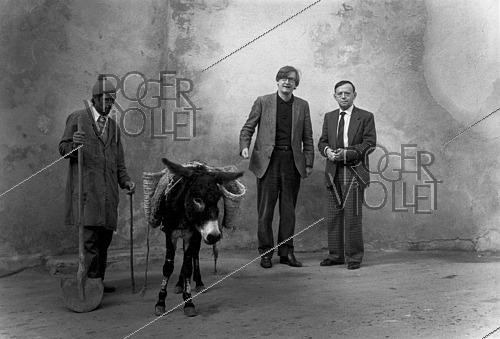 Roger-Viollet | 1410520 | Georges Coulonges (1923-2003), and Jacques Laurent-Cély (or Cécil Saint-Laurent, 1919-2000), French writer. 1987. | &copy; Irmeli Jung / Roger-Viollet