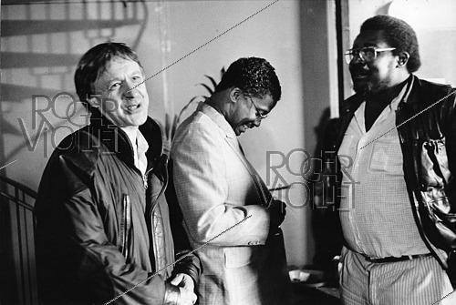 Roger-Viollet | 1460573 | Herbie Hancock (born in 1940), American pianist and keyboardist, Michel Portal (1935-2026), French composer and musician, and Larry Willis (1942-2019), American jazz pianist and composer, October 20, 1986. | &copy; Christian Rose / Roger-Viollet