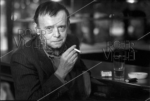 Roger-Viollet | 1410536 | Jacques Laurent-Cély (or Cécil Saint-Laurent, 1919-2000), French writer. 1989. | &copy; Irmeli Jung / Roger-Viollet