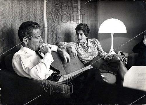 Roger-Viollet | 1054696 | Jean-Jacques Servan-Schreiber (1924-2006), journaliste et homme politique français et Franç?oise Giroud (1916-2003), écrivaine française. L'Express. Paris, avril 1974. | &copy; Jean-Régis Roustan / Roger-Viollet