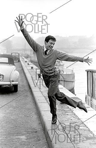 Roger-Viollet | 1644139 | Jean-Pierre Cassel (1932–2007), French actor, singer, and dancer. Paris, 1960s. Photograph by Philippe R. Doumic (1927–2013). | &copy; Philippe R. Doumic / Roger-Viollet