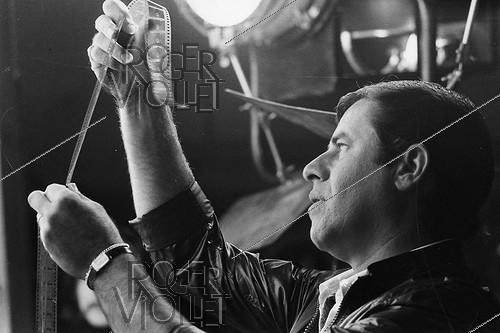 Roger-Viollet | 1377964 | Jerry Lewis (1926-2017), American actor, producer and director, during the shooting of a commercial. Paris (France), September 13, 1971. Photograph by André Perlstein (born in 1942). | &copy; André Perlstein / Roger-Viollet