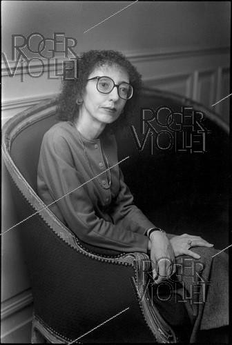 Roger-Viollet | 1410555 | Joyce Carol Oates (born in 1938), American writer. 1987. | &copy; Irmeli Jung / Roger-Viollet