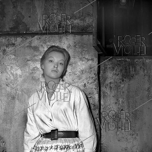 Roger-Viollet | 662458 |  La Sentence , film de Jean Valère. Marina Vlady. France, 1959. | &copy; Alain Adler / Roger-Viollet