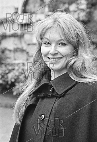 Roger-Viollet | 1417469 | Marina Vlady (1938-2026), French actress and writer, on February 14, 1968. Photograph by Bernard Hermann, from the collections of the French newspaper  France-Soir . Bibliothèque historique de la Ville de Paris. | &copy; Bernard Hermann / Fonds France-Soir / BHVP / Roger-Viollet