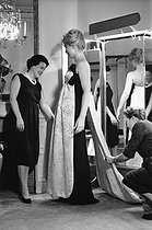 Roger-Viollet | 1020677 | Marina Vlady (1938-2026), French actress, at the Balenciaga studio. Paris, 1959. | &copy; Bernard Lipnitzki / Roger-Viollet