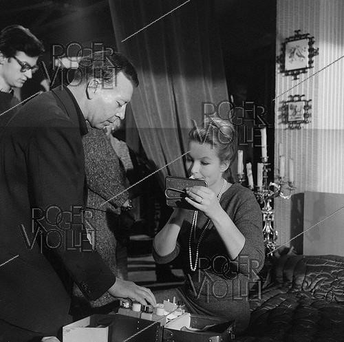 Roger-Viollet | 419958 | Marina Vlady (1938-2026), French actress, during the shooting of  L'Orgueil , sketch from  Les Sept Péchés Capitaux , film by Roger Vadim. France, October 27, 1961. | &copy; Alain Adler / Roger-Viollet