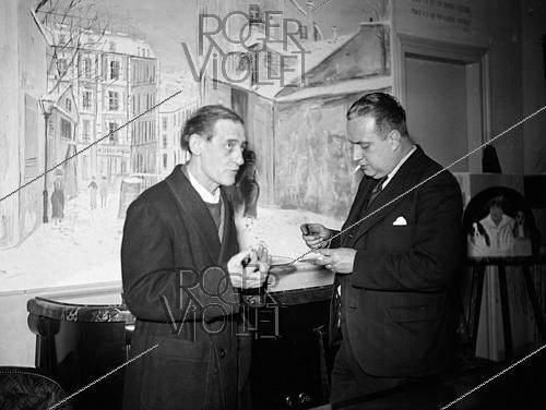 Roger-Viollet | 1421871 | Maurice Utrillo (1883-1955), peintre français de l'Ecole de Paris. France, 8 février 1945. Fonds France Soir. Bibliothèque historique de la Ville de Paris. | &copy; Fonds France-Soir / BHVP / Roger-Viollet