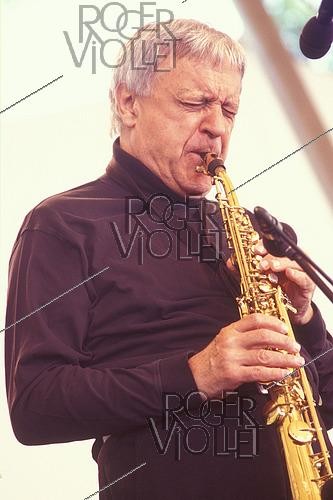 Roger-Viollet | 1472925 | Michel Portal (1935-2026), compositeur et musicien français, lors d'un concert. | &copy; Christian Rose / Roger-Viollet