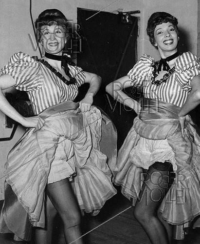 Roger-Viollet | 409715 | Mimi, captain of French Cancan at Moulin-Rouge. Paris. | &copy; Roger-Viollet / Roger-Viollet