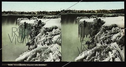 Roger-Viollet | 296745 | Niagara Falls,(United States). Snow effects at Table Roch (Table Rock). Stereoscopic view hand-colored at the time. | &copy; Léon & Lévy / Roger-Viollet