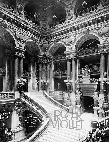 Roger-Viollet | 565374 | Opéra Garnier staircase, left side. Paris. | &copy; Léopold Mercier / Roger-Viollet