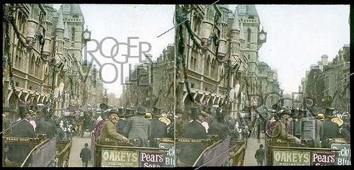 Roger-Viollet | 651137 | Procession for the jubilee of Queen Victoria (1819-1901). The Strand and the law courts. London (England), 1897. Stereoscopic view. | &copy; Léon & Lévy / Roger-Viollet