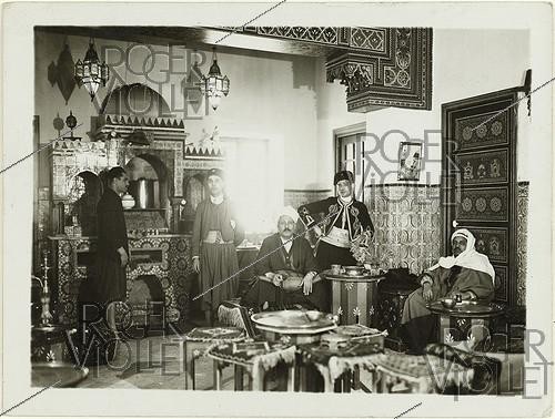 Roger-Viollet | 849458 | Restaurant at the Paris Mosque. Photograph by Thérèse Bonney (1894–1978). Historical Library of the City of Paris. | &copy; Thérèse Bonney - University of California, Berkeley / BHVP / Roger-Viollet