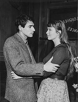 Roger-Viollet | 1356647 | Robert Hossein (1927–2020), a French director, actor, screenwriter, and theater director, and Marina Vlady (1938–2026), a French actress; they were married in 1955. Paris, circa 1956. Historical Library of the City of Paris. | &copy; BHVP / Roger-Viollet