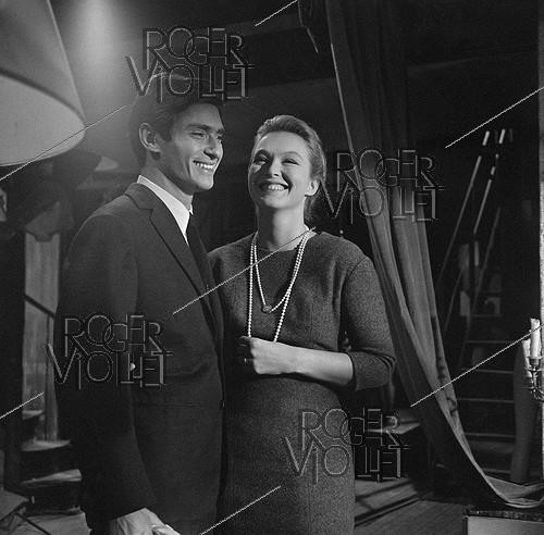 Roger-Viollet | 394849 | Sami Frey (born in 1937) and Marina Vlady (1938-2026), French actors, on the set of  L'Orgueil , sketch from  Les Sept Péchés Capitaux , film by Roger Vadim. France, on October 27, 1961. | &copy; Alain Adler / Roger-Viollet