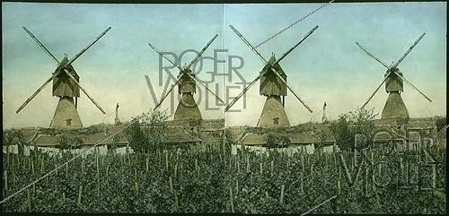 Roger-Viollet | 418133 | Saumur (Maine-et-Loire, France). The mills, around 1890-1895. | &copy; Léon & Lévy / Roger-Viollet