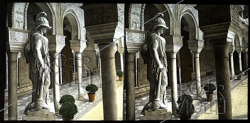 Roger-Viollet | 776392 | Seville (Spain). Pilate's house, statue of Pallas Pacifera. | &copy; Léon & Lévy / Roger-Viollet