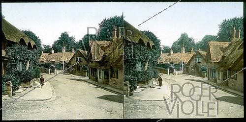 Roger-Viollet | 924898 | Shanklin, Isle of Wight ( England). The village. | &copy; Léon & Lévy / Roger-Viollet