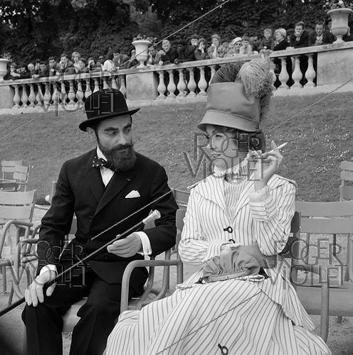 Roger-Viollet | 643956 | Shooting of  Landru , film by Claude Chabrol (1963). Charles Denner and Danielle Darrieux. France, on June 14, 1962. | &copy; Alain Adler / Roger-Viollet