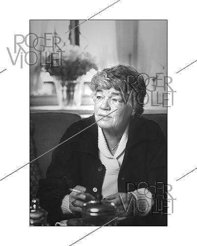 Roger-Viollet | 1410566 | Simone Signoret (1921-1985), French actress, 1985. | &copy; Irmeli Jung / Roger-Viollet