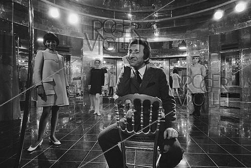 Roger-Viollet | 1056058 | Ted Lapidus (1929-2008), couturier français. | &copy; Jean-Régis Roustan / Roger-Viollet
