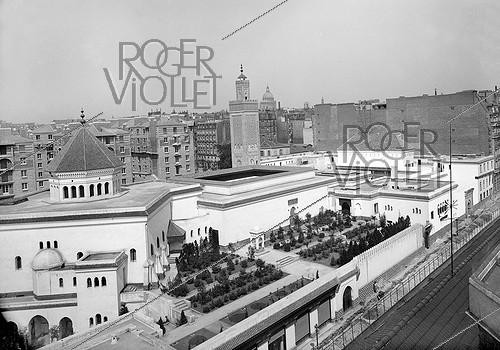 Roger-Viollet | 403710 | The Paris Mosque (5th arrondissement), 1926. | &copy; Albert Harlingue / Roger-Viollet