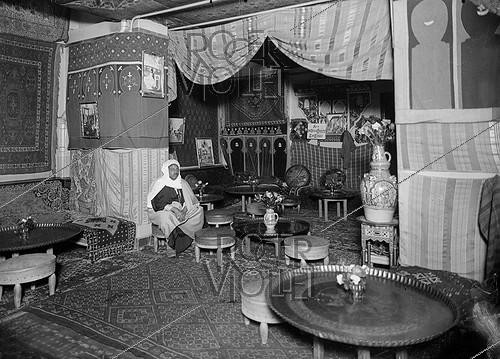 Roger-Viollet | 709140 | The Turkish Café at the Paris Mosque (5th arrondissement), 1926. | &copy; Albert Harlingue / Roger-Viollet