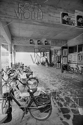 Roger-Viollet | 872051 | The Vincennes Faculty (Paris VIII), 1970. Photograph by Georges Kelaïditès (1932-2015). | &copy; Georges Kelaïditès / Roger-Viollet