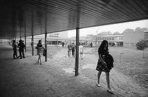 Roger-Viollet | 349581 | University of Vincennes. Faculty of Paris-VIII. Saint-Denis (France), 1970. Photograph by Georges Kelaïditès (1932-2015). | &copy; Georges Kelaïditès / Roger-Viollet