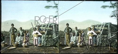 Roger-Viollet | 586835 | Women selling rice. Island of Java (Indonesia). Around 1900. | &copy; Léon & Lévy / Roger-Viollet