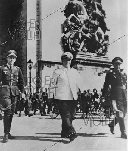Roger-Viollet | 1421816 | World War II. Hermann Goering (1893-1946), Nazi officer and politician, at the Arc de Triomphe. Paris (8th arrondissement), April 1945. Photograph from the collections of the French newspaper  France-Soir . Bibliothèque historique de la Ville de Paris. | &copy; Fonds France-Soir / BHVP / Roger-Viollet