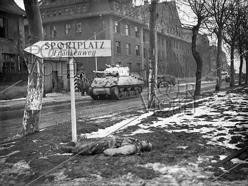 Roger-Viollet | 1421839 | World War II. Liberation of Colmar (France), on February 8, 1945. Photograph from the collections of the French newspaper  France-Soir . Bibliothèque historique de la Ville de Paris. | &copy; Fonds France-Soir / BHVP / Roger-Viollet